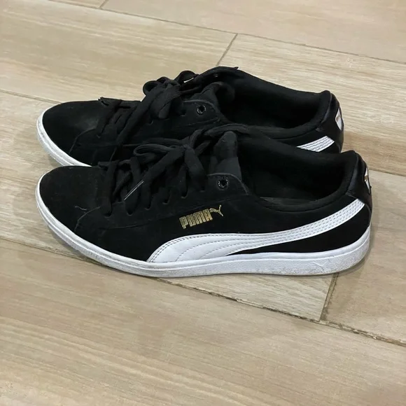 Puma Sneakers - Picture 1 of 4